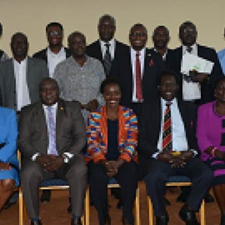 Mps pose with other Particepants after the Training